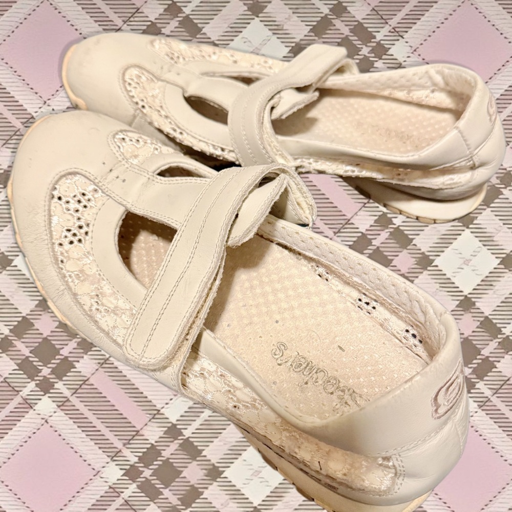 Sketcher Lace Mary Jane Flats